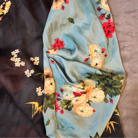 Zara Black Floral Ruffled Blouse

#1102 - Picture 7 of 7